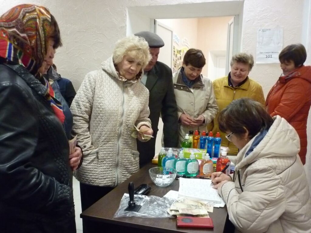 Окничани гарно працюють і весело відпочивають