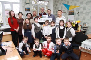 Наша мова калинова, і ласкава, і медова