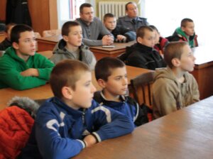 З почуттям любові та поваги