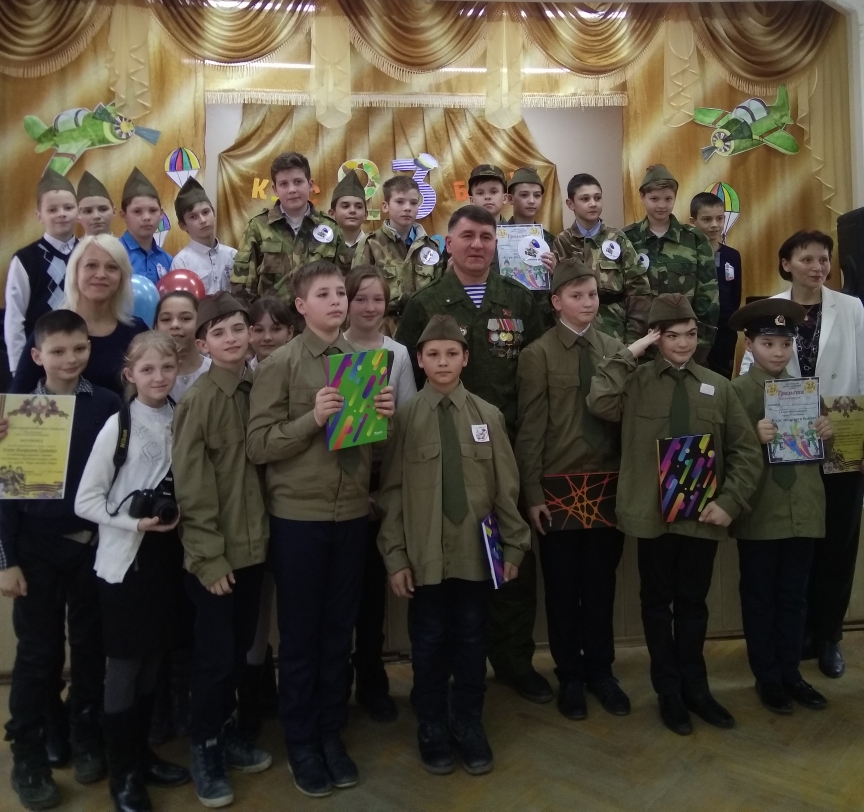 «Курс молодого бійця», мама і пролісок…