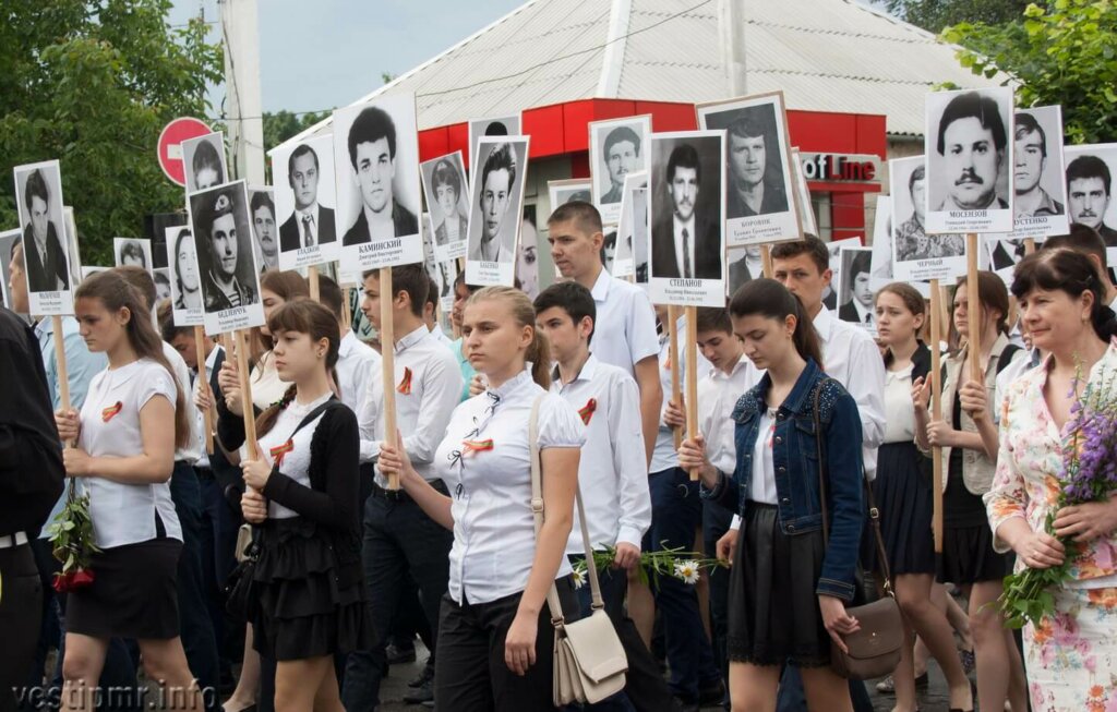 Нашого «Безсмертного полку» прибуває