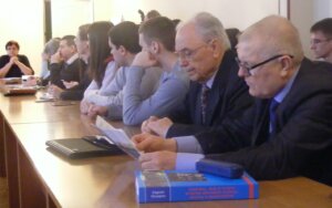 Ніхто не має права переписувати історію