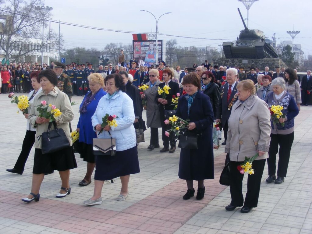 Світла пам’ять літ минулих