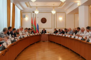 Президент зустрівся з захисниками республіки