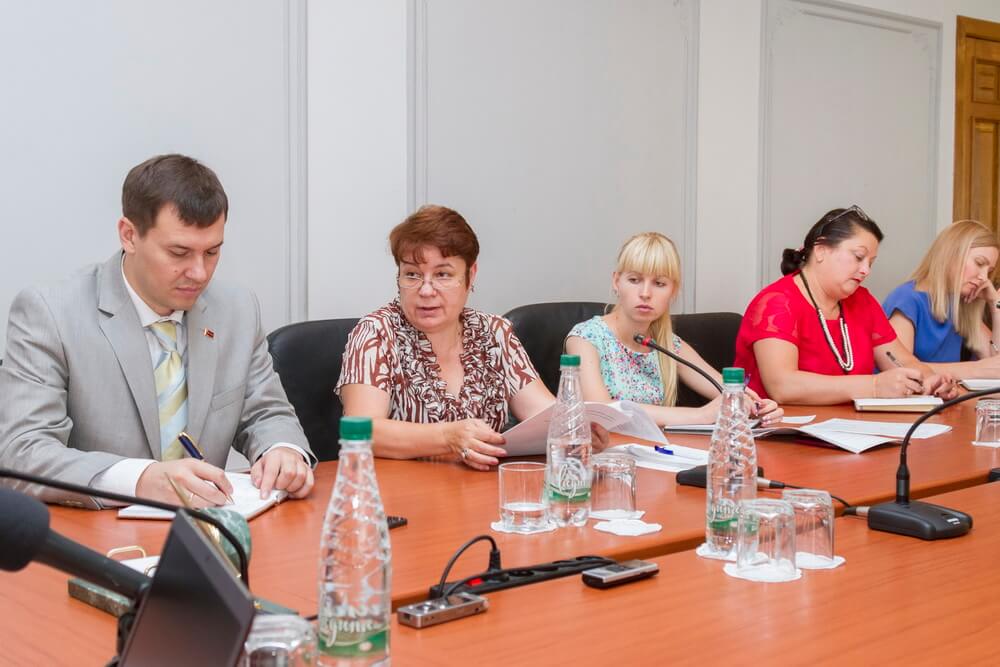Кількість літератури офіційними мовами збільшиться