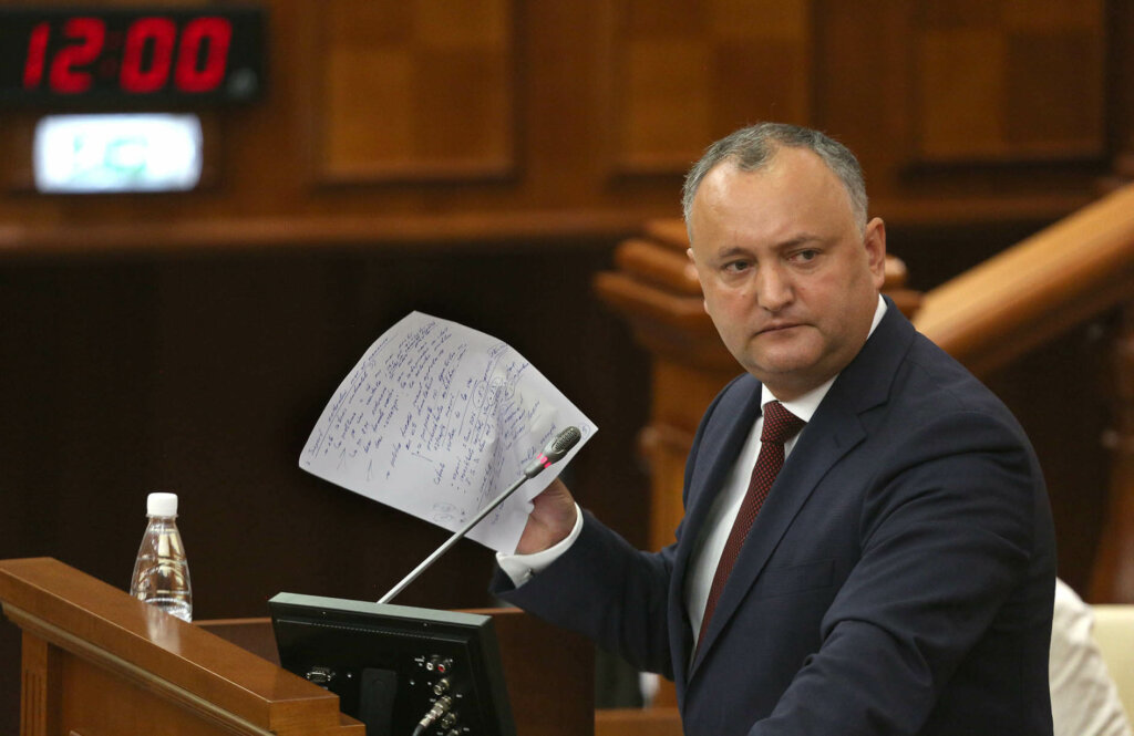 Недемократична демократія Додона