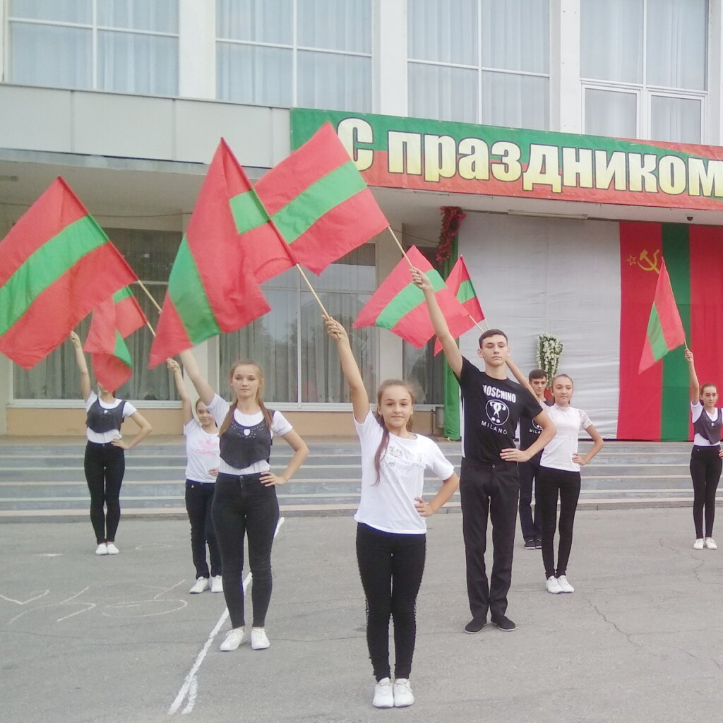 Бажаю тобі, земля моя…