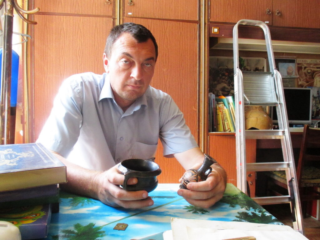 Доторкнутися до таємниці