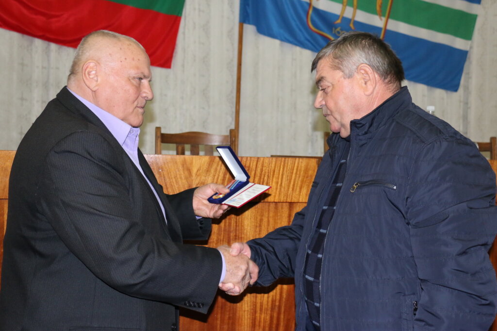 У них із землею взаємна любов