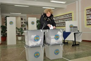 Вибори в Молдові: атлантисти програли, прихильники Євразії не виграли ЦВК РМ повідомила про розподіл мандатів після виборів до парламенту