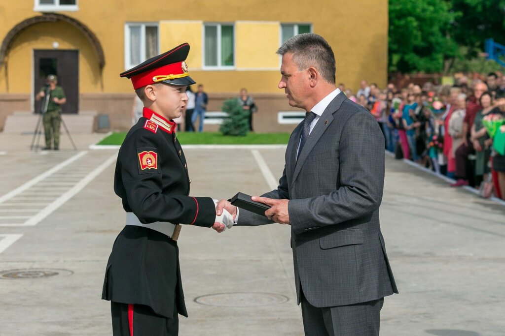 Бути гідним високого звання