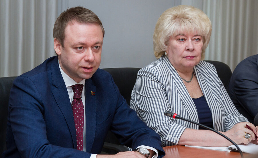 Жити, працювати й розвиватися на рідній землі