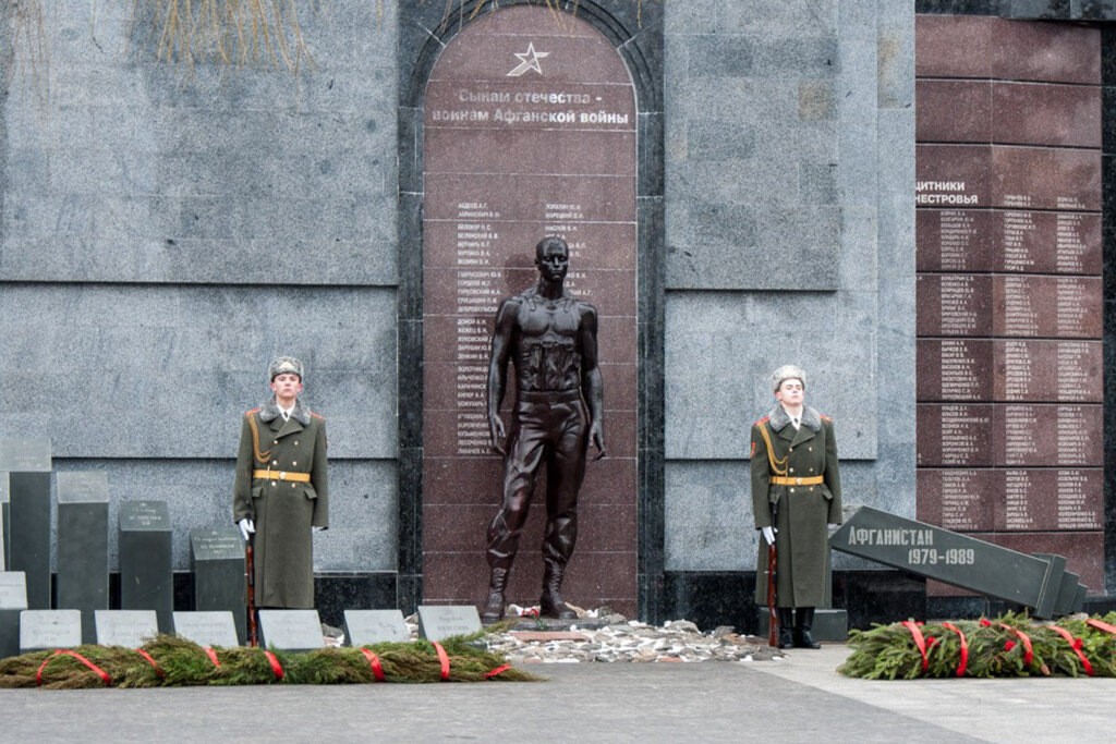 15 ЛЮТОГО – день пам’яті та слави воїнів-інтернаціоналістів