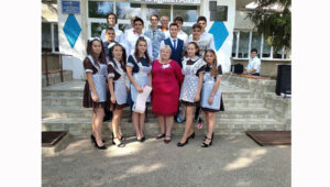 Вчителька, співачка, поетеса та просто гарна жінка