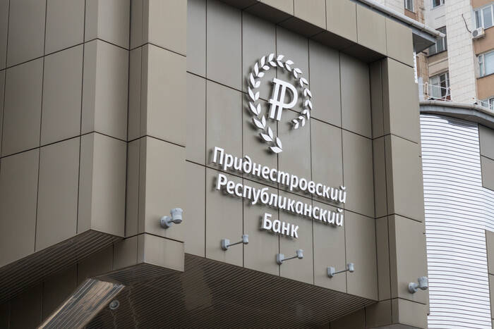 Збільшується в обігу кількість банківських карт