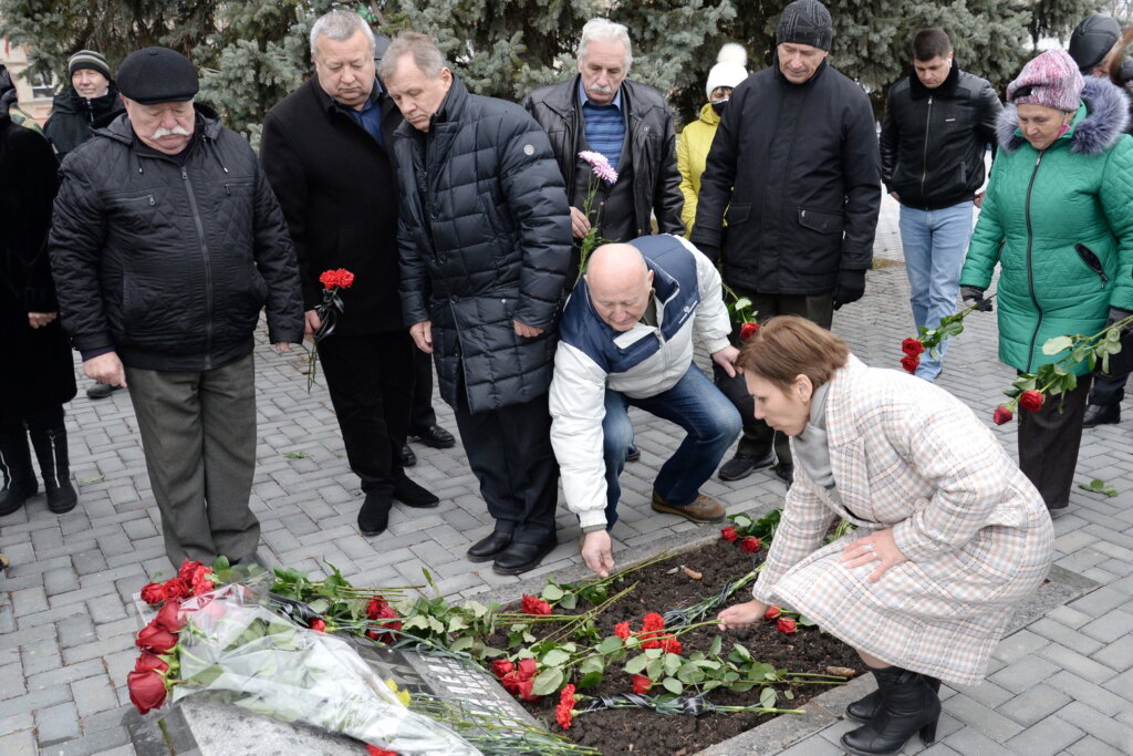 З теплотою та повагою про Миколу Остапенка