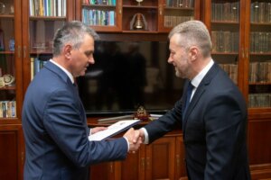 Спадкоємність переходу управління вишем