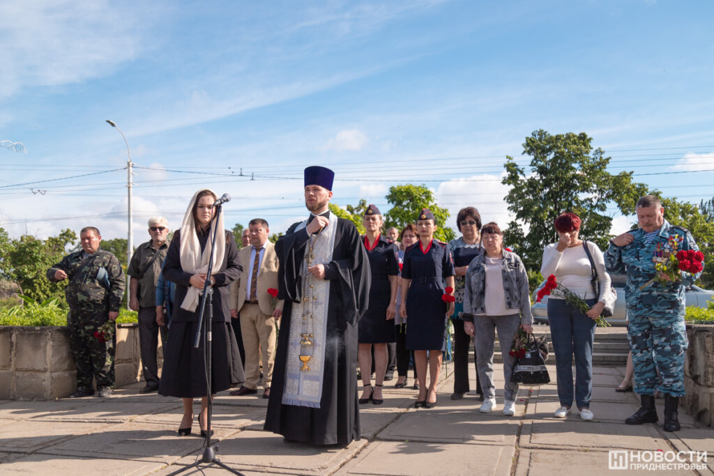 Хвилина мовчання за всіма загиблими…