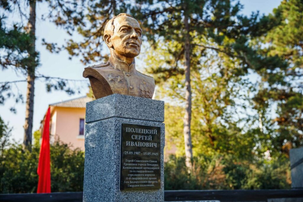 Історія його життя варта уваги