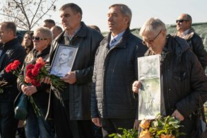 Знов поминальний наблизився час