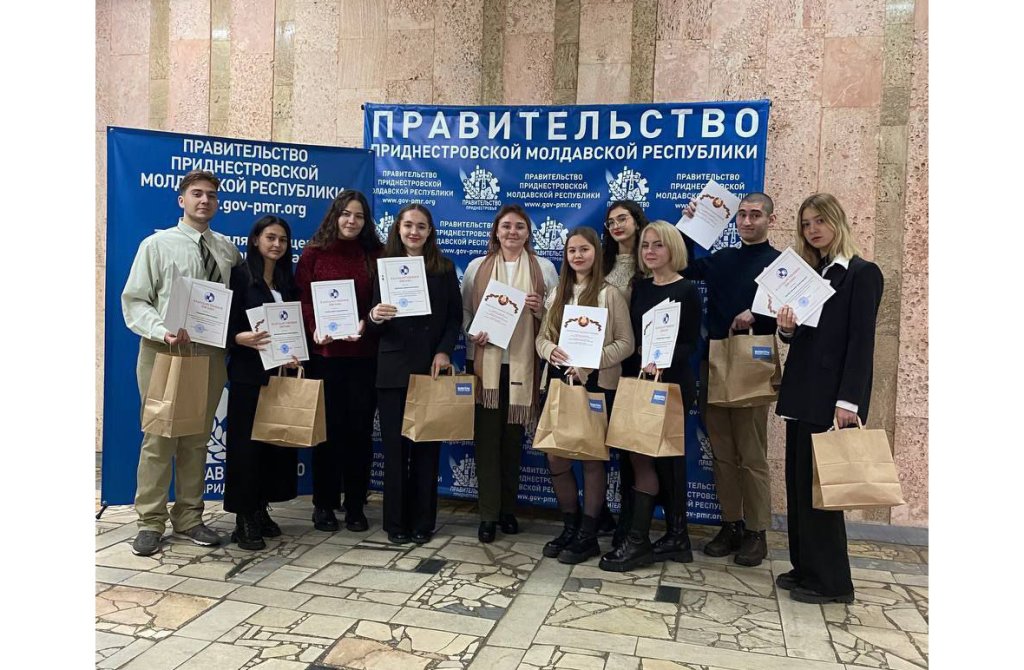 ЇХНЄ ГАСЛО: допомогти швидко, безкорисливо, чесно