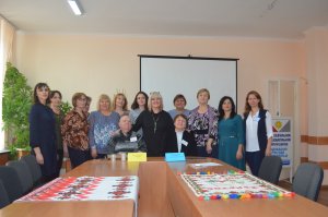 Людям він несе добро