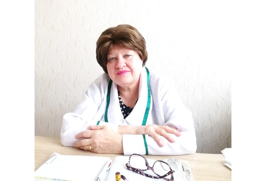 Ювілей жінки в білому халаті