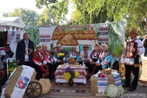 Традиції предків – у нове століття