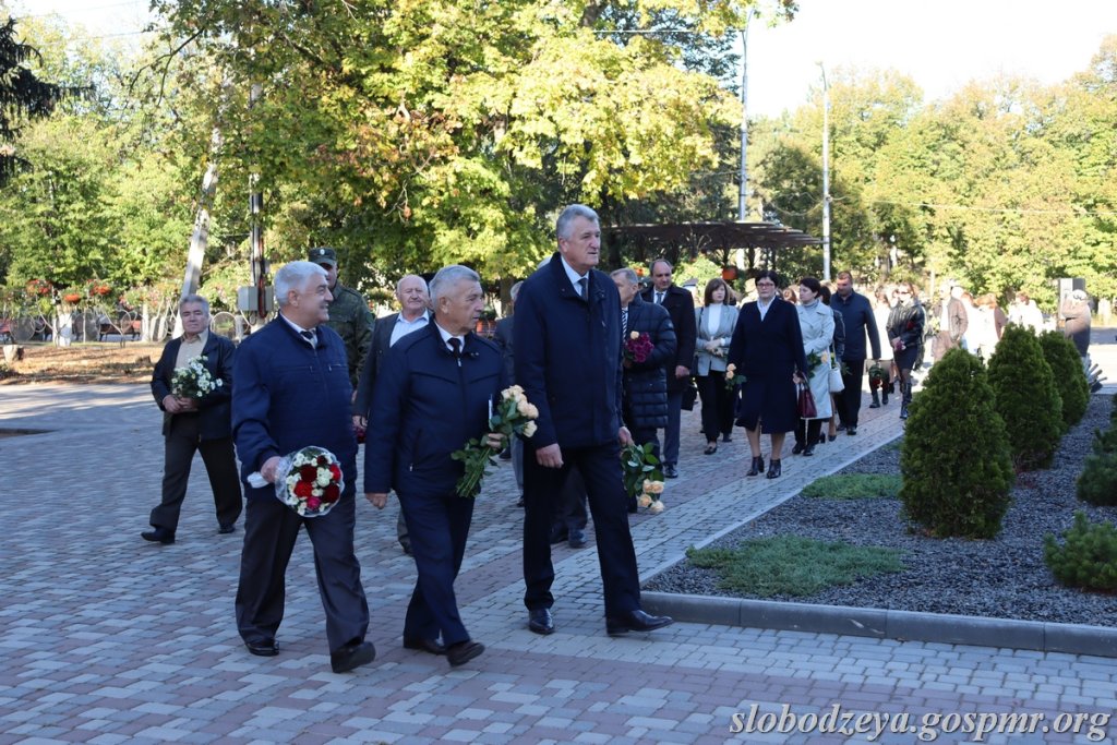 Поки ми пам’ятаємо минуле, у нас є майбутнє