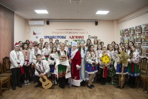 Новорічні привітання від учнів МОЗ «ТСШ № 2»
