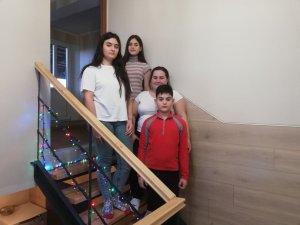 ЩАСЛИВИЙ ДІМ, в якому пахне свіжим хлібом
