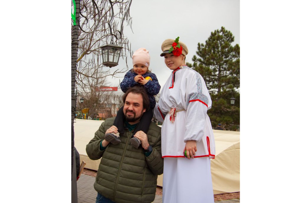 Весело відпочиваєемо, дружно зиму проводжаєемо!