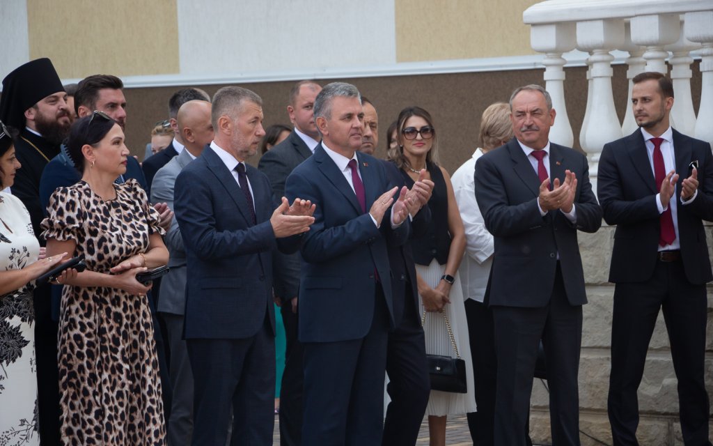 Вадим КРАСНОСЕЛЬСЬКИЙ: «ВЧІТЬСЯ І ПІЗНАВАЙТЕ»