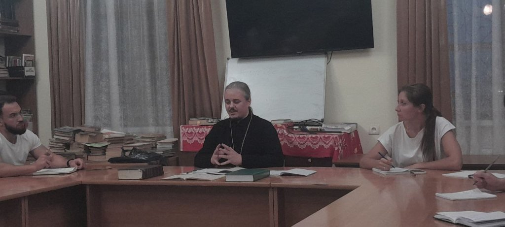 Про Божественне і мирське, або Чого навчають у школі православ’я