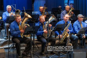 … і знову звучать  «ФАНФАРИ ДНІСТРА»