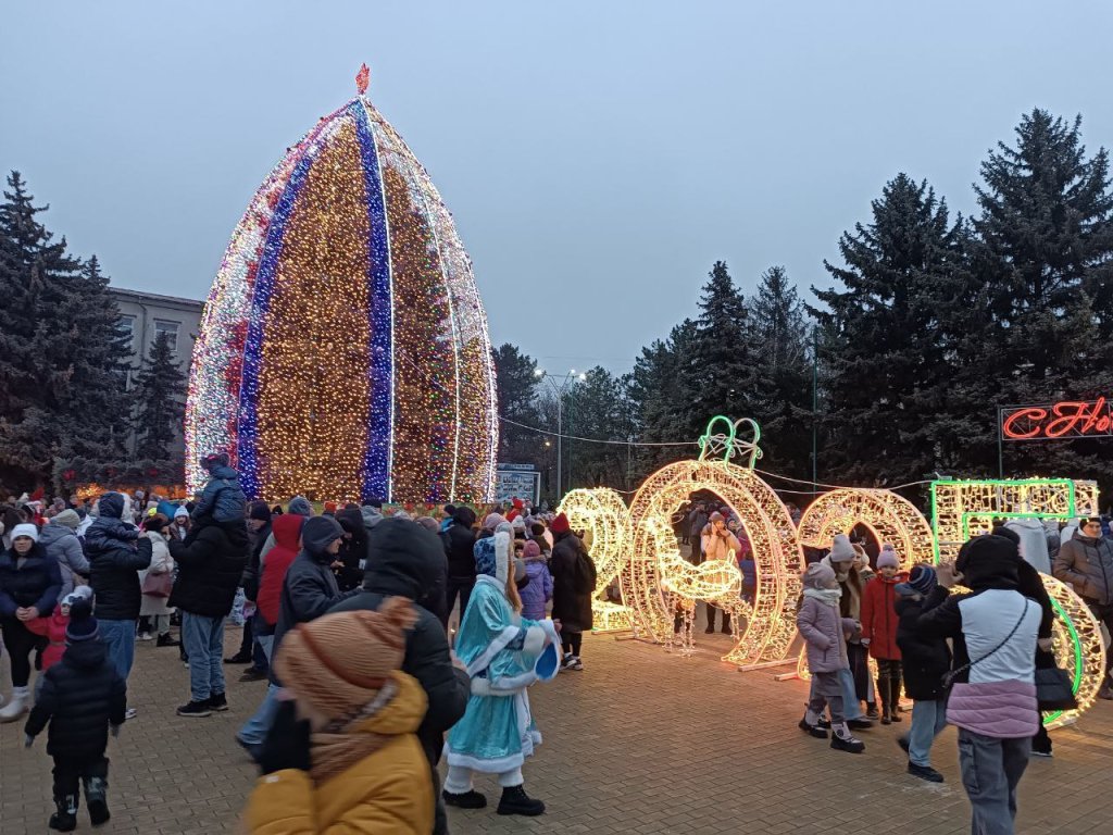 До зустрiчi Нового року готовi