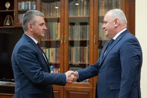 КОРОТКО ПРО ВАЖЛИВЕ