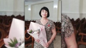 Висока посада ДИСЦИПЛІНУЄ