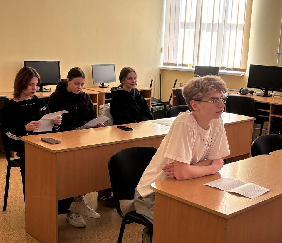 У КРУГОВЕРТІ ЖИТТЯ, У ВИРІ ПОДІЙ