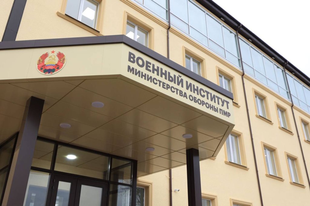 Є ТАКА ПРОФЕСІЯ – БАТЬКІВЩИНУ ЗАХИЩАТИ