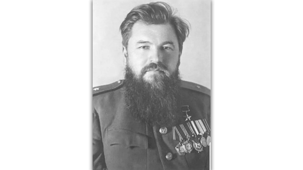 Петро ВЕРШИГОРА – письменник, кінорежисер та партизанський генерал