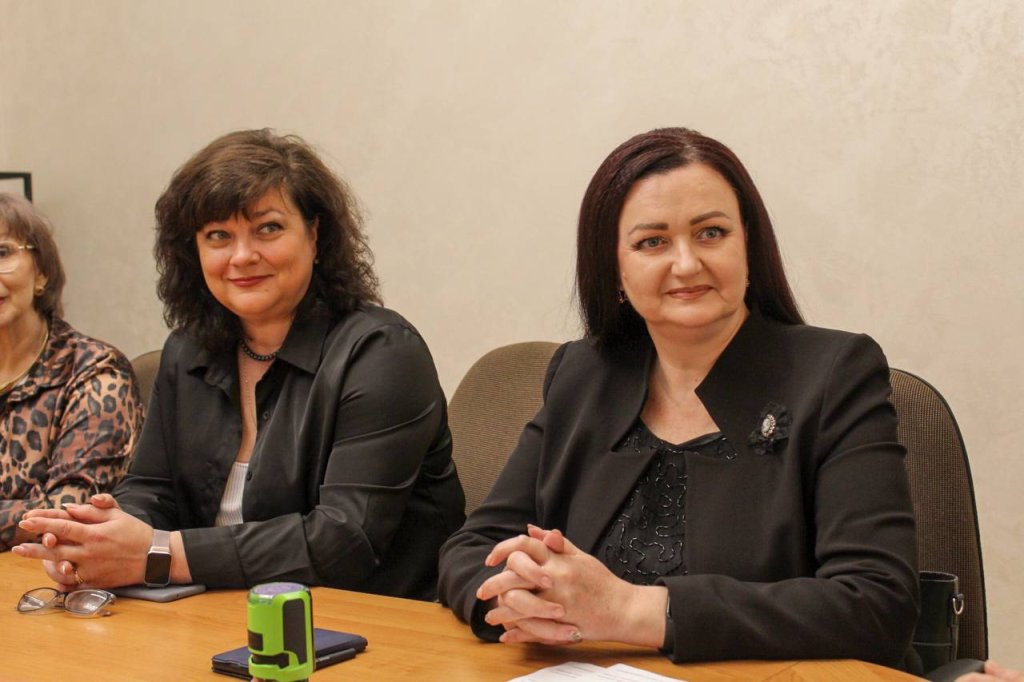 Вірне служіння ЛЮДЯМ
