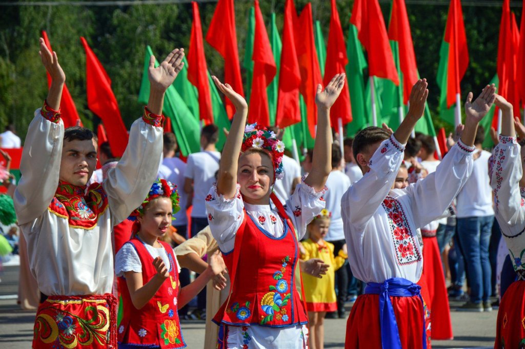 ПРО НАШУ ІДЕНТИЧНІСТЬ