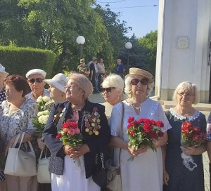 Нашої історії віхи…