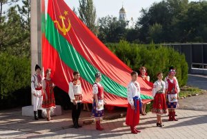 ТАК, НАРОД НАШ ОСОБЛИВИЙ !