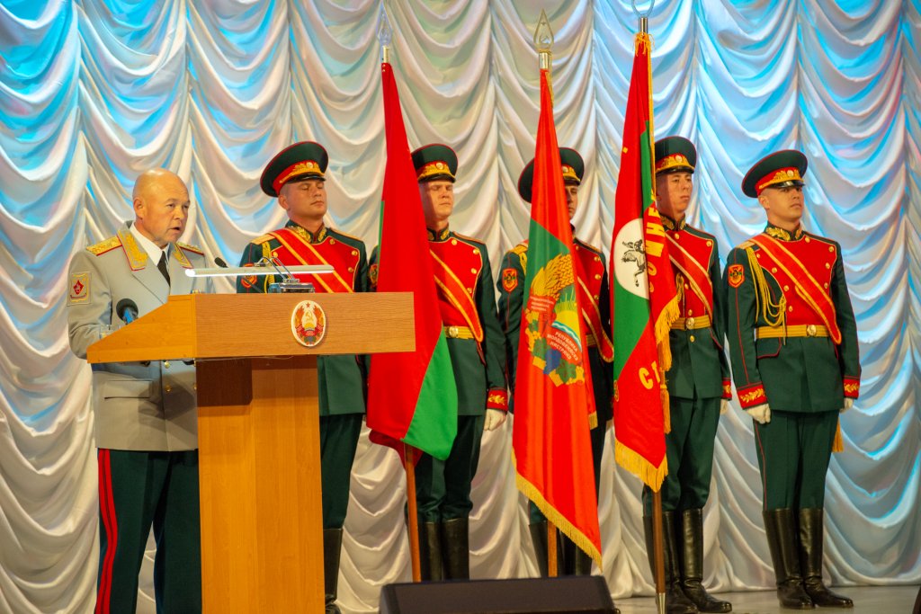 Вадим КРАСНОСЕЛЬСЬКИЙ: НЕ МЕЧ, А ЩИТ, або Армія – гордість держави