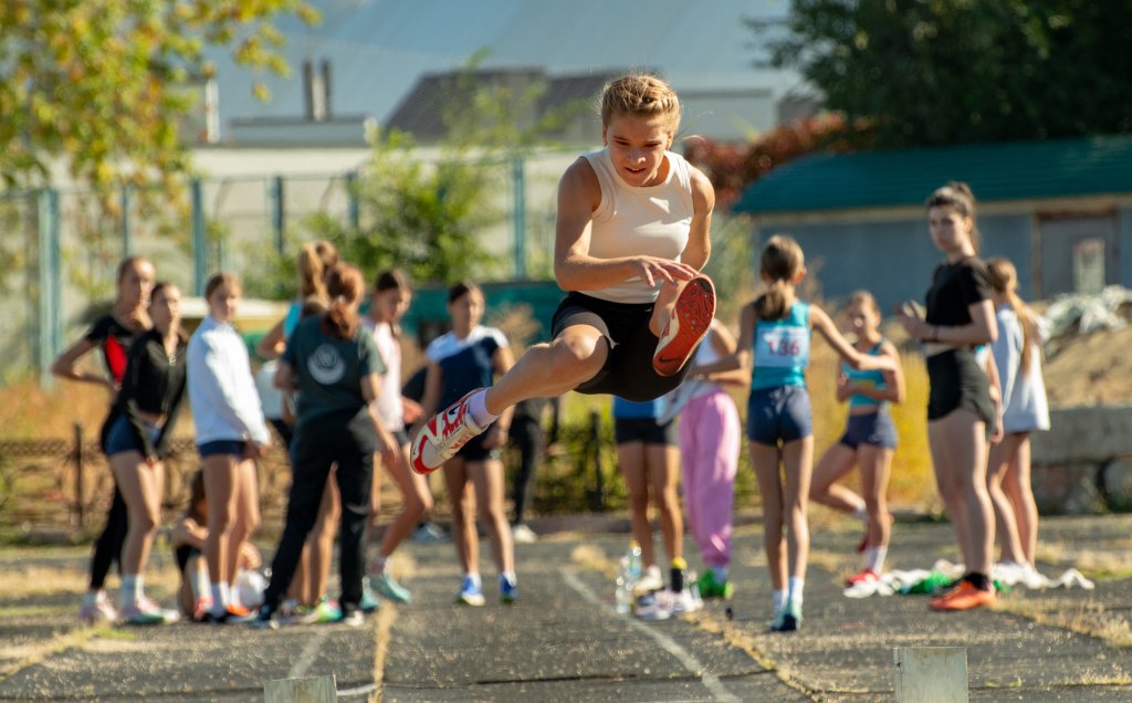 Спортивне єднання молоді