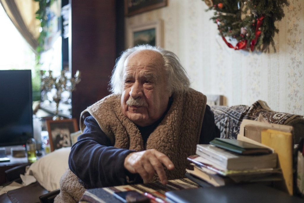 До 100-річчя від дня народження автора 100 книг