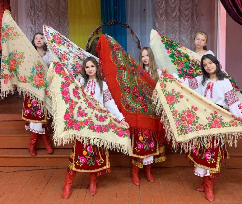 А хустка в нас завжди була в пошані