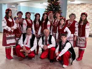 Де пісня ллється й доля ворожиться